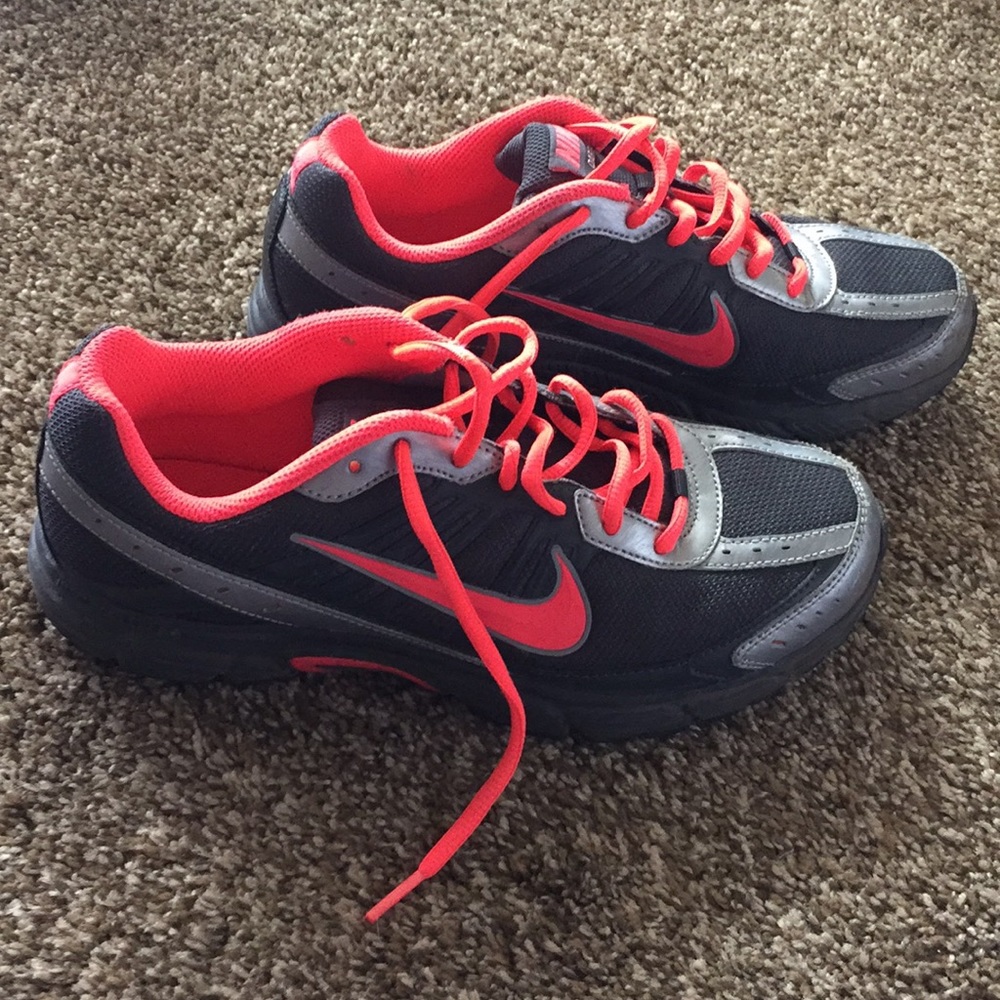 Nike Dart 8 Trainers